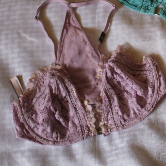 VS BODY BY VICTORIA, UNLINED PLUNGE W/FRONT CLASP - Picture 5 of 7